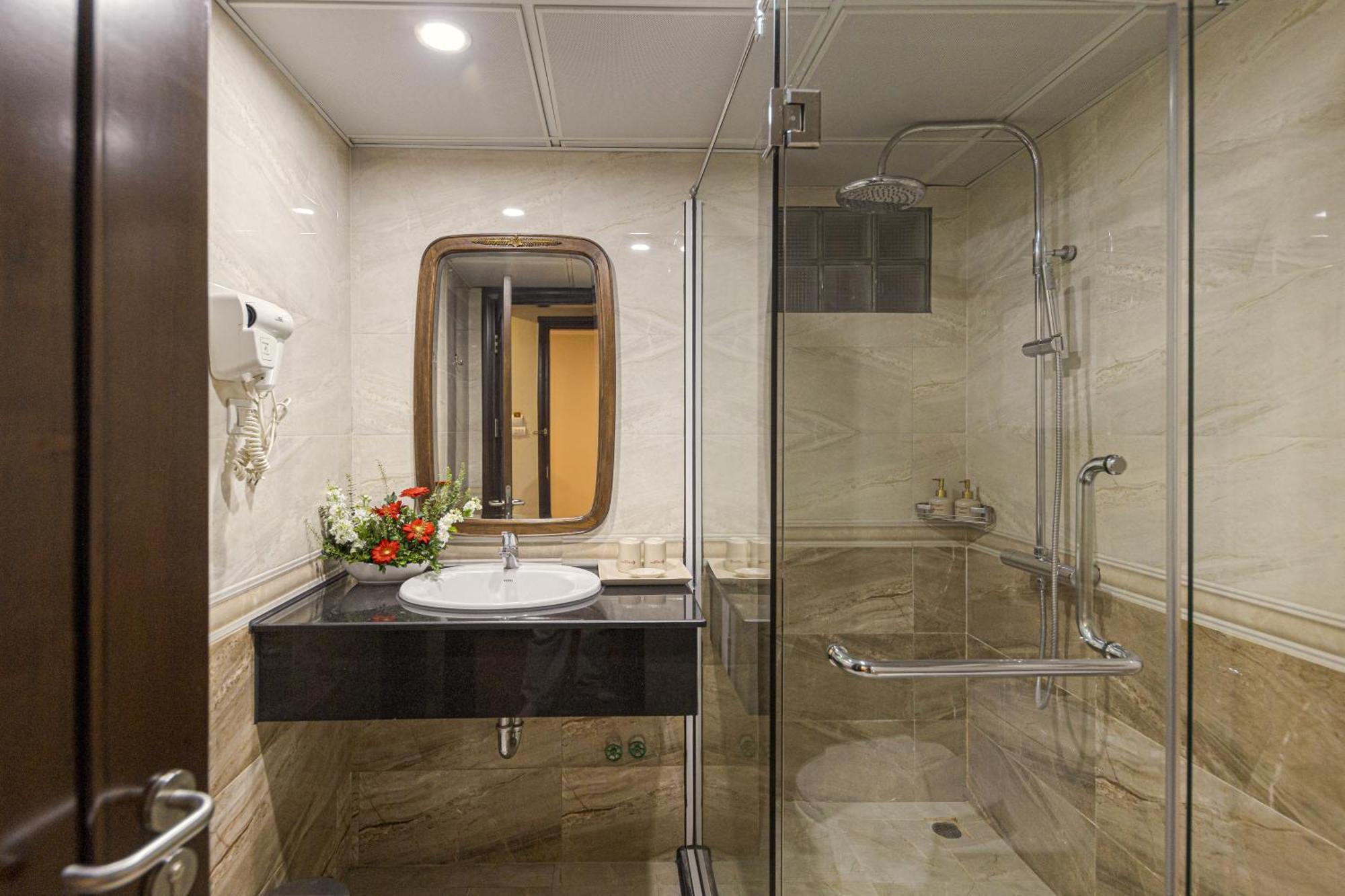 Chalcedony Grand Hotel Hanoi Esterno foto